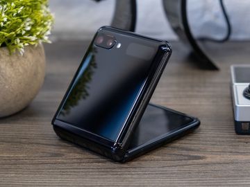Samsung Galaxy Z Flip Review