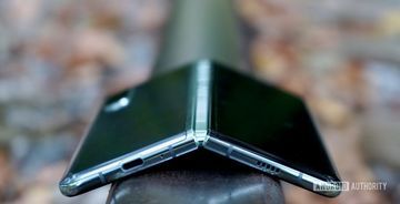 Samsung Galaxy Fold reviewed by Android Authority Samsung Galaxy Fold reviewed by Android Authority