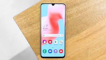 Samsung Galaxy A90 reviewed by ExpertReviews Samsung Galaxy A90 reviewed by ExpertReviews