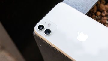 Apple iPhone 11 test par ExpertReviews