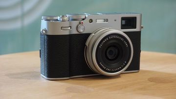 Fujifilm X100V Review: 8 Ratings, Pros and Cons