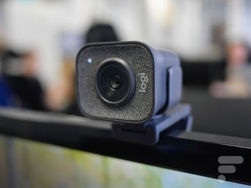 Logitech StreamCam Review: 14 Ratings, Pros and Cons