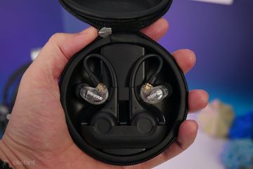 Shure 215 test par Pocket-lint Shure 215 test par Pocket-lint