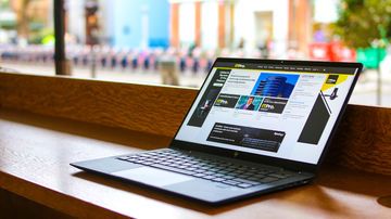 HP Elite Dragonfly test par ExpertReviews HP Elite Dragonfly test par ExpertReviews