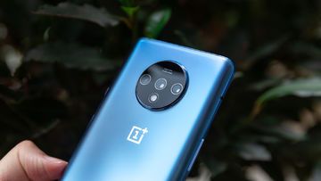 OnePlus 7T test par ExpertReviews