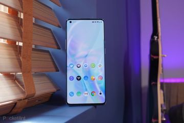 OnePlus 8 Pro test par Pocket-lint OnePlus 8 Pro test par Pocket-lint