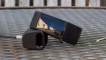 Fitbit Charge 4 test par ExpertReviews