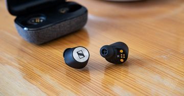 Sennheiser Momentum True Wireless 2 test par The Verge Sennheiser Momentum True Wireless 2 test par The Verge