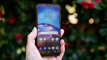 Motorola Moto E6s test par ExpertReviews