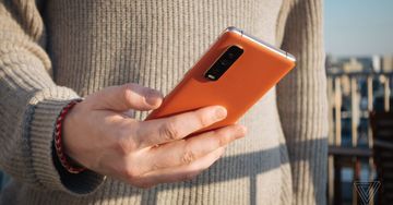 Oppo Find X2 Pro testé par The Verge Oppo Find X2 Pro testé par The Verge