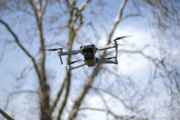 DJI Mavic Air 2 reviewed by DigitalTrends DJI Mavic Air 2 reviewed by DigitalTrends