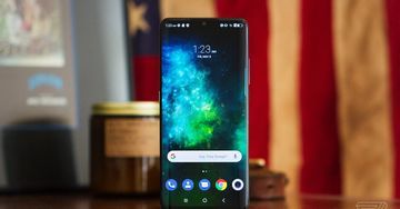 TCL  10 Pro test par The Verge