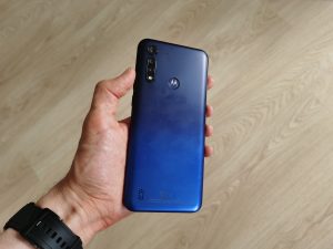 Motorola Moto G8 Power Lite test par Trusted Reviews