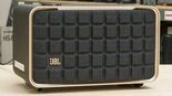 Anlisis JBL Authentics 200
